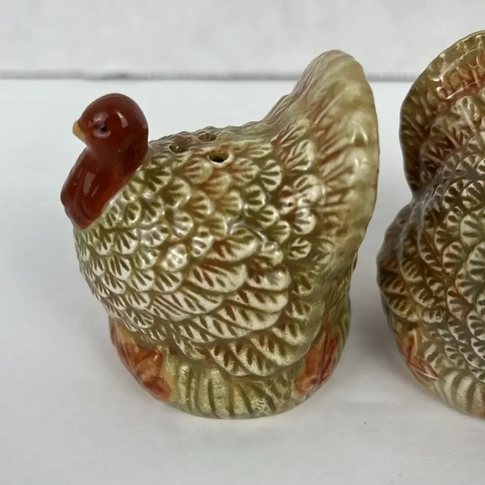 Turkey Salt Pepper Shaker Set Ceramic Brown Gold Green Thanksgiving Fall